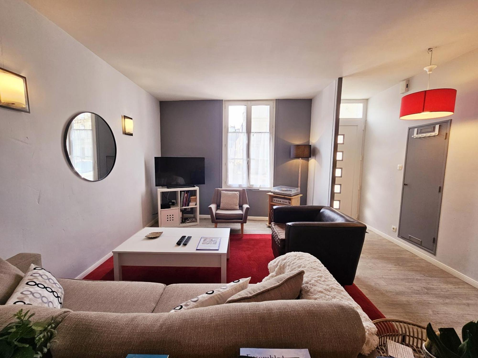 Maison de ville confortable avec cour interieure Angoulême Extérieur photo