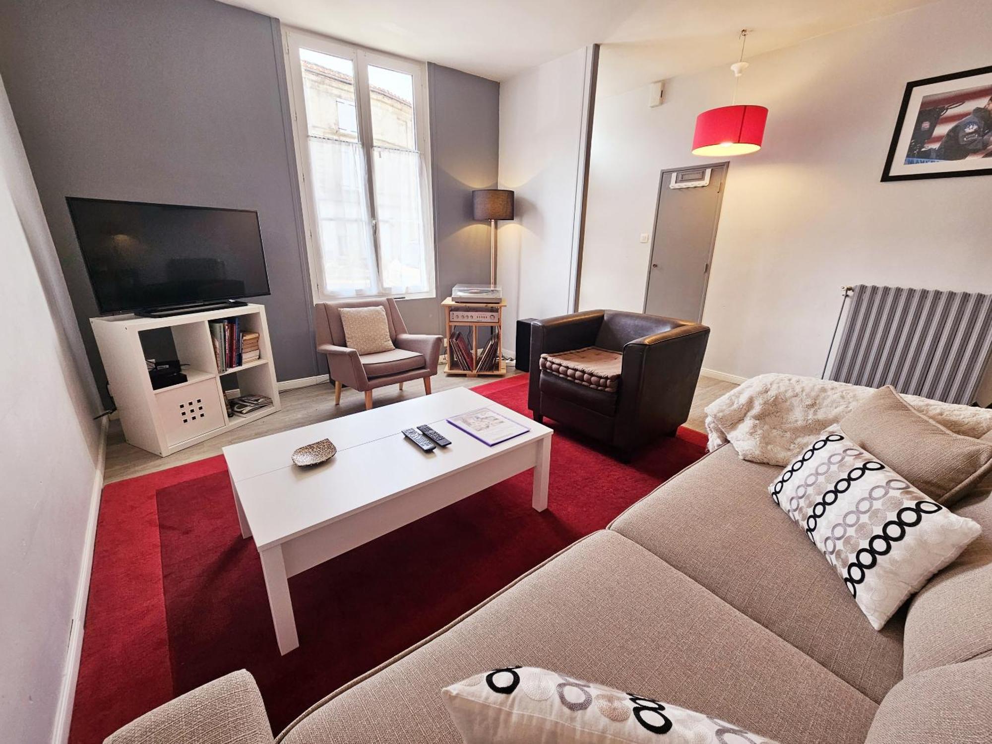 Maison de ville confortable avec cour interieure Angoulême Extérieur photo