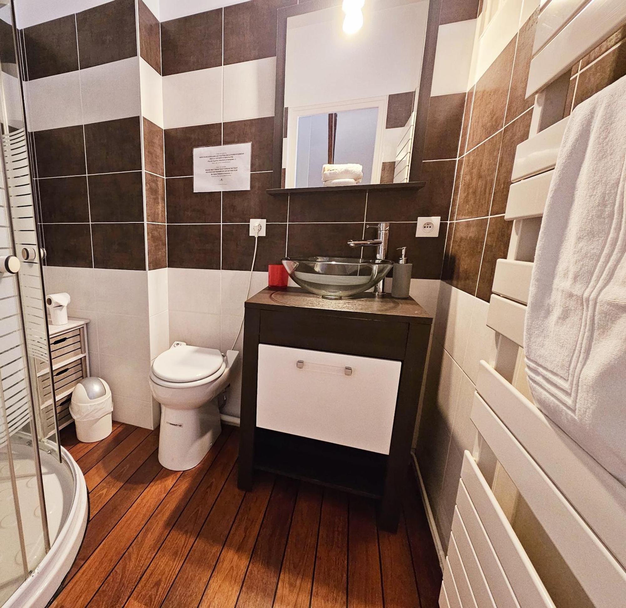 Maison de ville confortable avec cour interieure Angoulême Extérieur photo